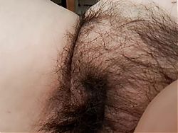 you like my tits, my body is hairy my pussy is fat and hairy